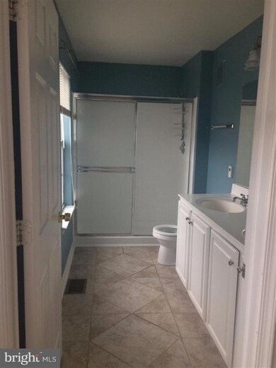 13069 Marcey Creek Rd, Herndon, VA 20171 - photo 7