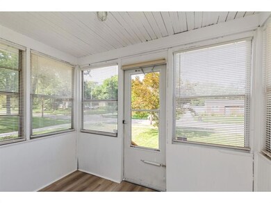 2807 56th St, Des Moines, IA 50310 - photo 3