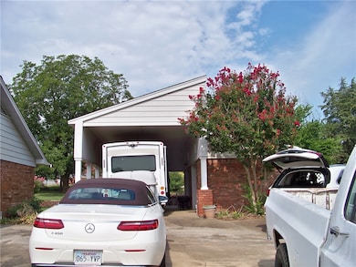 1209 N 8th St, van Buren, AR 72956 - photo 2