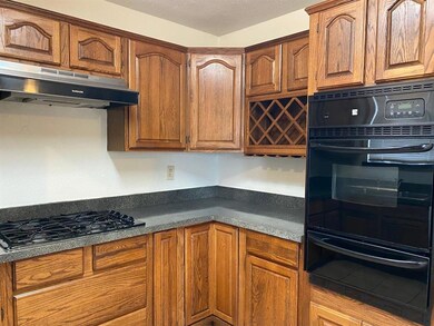 1607 Mcanear St, Cleburne, TX 76033 - photo 5