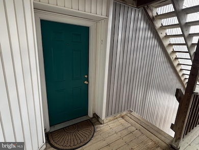 2002 Waters Edge Dr unit 2002, Newark, DE 19702 - photo 2