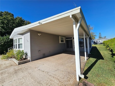 168 Manta Cir, Oldsmar, FL 34677 - photo 3