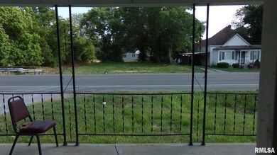 708 W Poplar St, Harrisburg, IL 62946 - photo 3