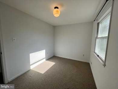 318 Whitestone Rd, Silver Spring, MD 20901 - photo 5