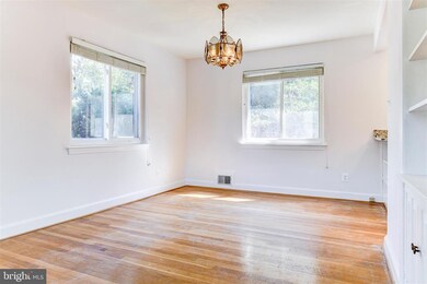 5622 Yorktown Blvd, Arlington, VA 22207 - photo 5