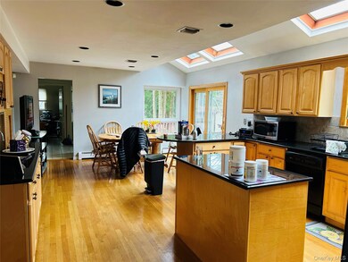 6 Cedarfield Terrace, Saint James, NY 11780 - photo 5