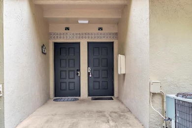 18352 NW 68th Ave unit M, Hialeah, FL 33015 - photo 4