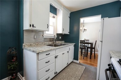 Shabby chic mixture of old and new blend in this g
