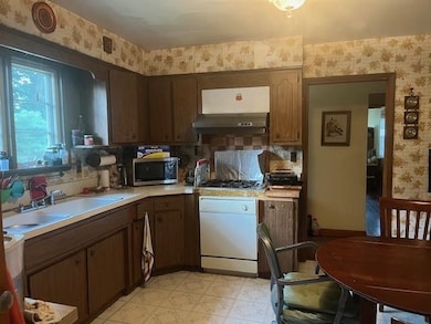 18 Messler St, East Brunswick, NJ 08816 - photo 4