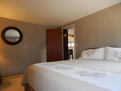 #7-Glennon Master Bedroom