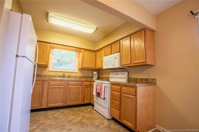 1811 McDonald Ln, New Albany, IN 47150 - photo 5