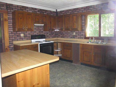 Kitchen. Opposite view of kitchen