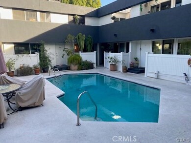 5144 Zelzah Ave unit 3, Encino, CA 91316 - photo 2