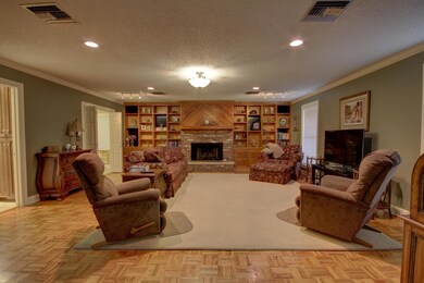 203 Birch Dr, Lafayette, LA 70506 - photo 4