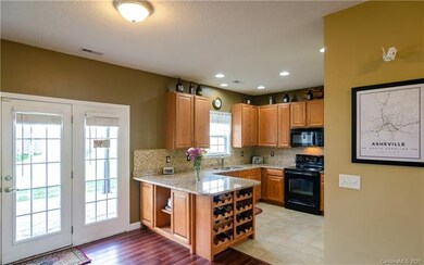 A picture perfect kitchen with great storage, cust