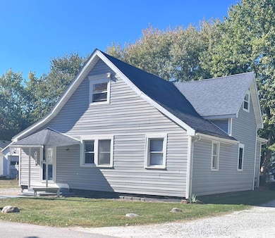 405 N Green St, Greentown, IN 46936 - photo 2