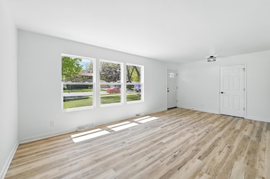 104 W Fransee Ln.