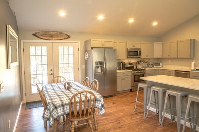 DiningKitchen