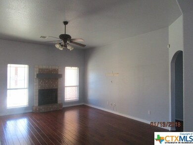 3305 Logsdon St, Copperas Cove, TX 76522 - photo 2