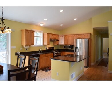 1607 Read St, Somerset, MA 02726 - photo 5