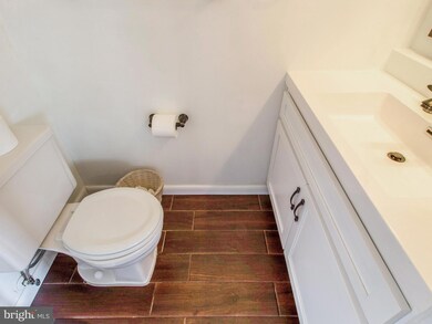 15039 Cherrywood Dr, Laurel, MD 20707 - photo 3