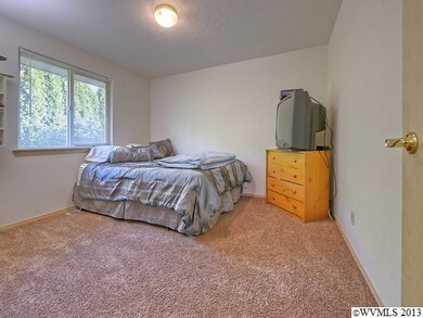1065 Mildred Ln SE, Salem, OR 97306 - photo 5