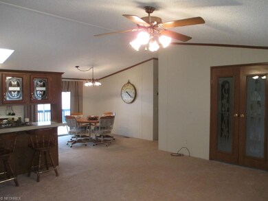 8 Schuberts Aly, Olmsted Township, OH 44138 - photo 2