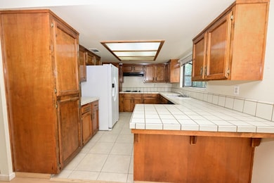 4718 E Alamos Ave unit 105, Fresno, CA 93726 - photo 6