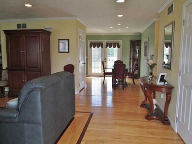 24 Aurora Ct, Wakefield, RI 02879 - photo 7