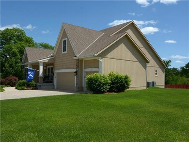 6101 Lakecrest Dr, Shawnee, KS 66218 - photo 2