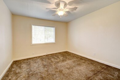 1034 NE Madrone St, Grants Pass, OR 97526 - photo 7