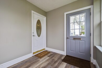 025-photo-porch-7126293