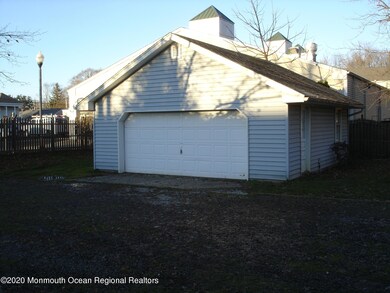 256_258 2 car garage