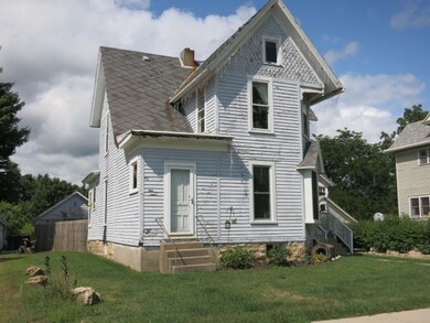 26 Garfield Ave, Evansville, WI 53536 - photo 2