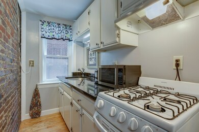 16 Henchman St unit 4R, Boston, MA 02113 - photo 6