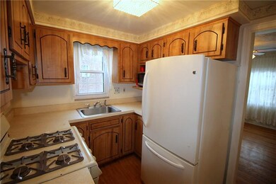 Efficient kitchen includes the gas range, refriger