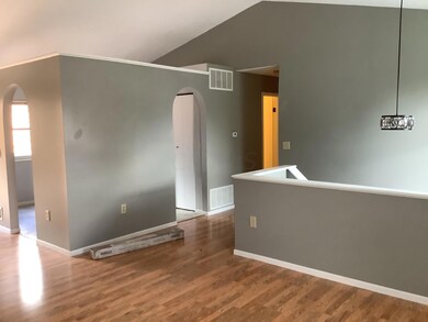 2032 Great Brook Dr, Columbus, OH 43223 - photo 2