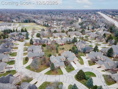 1231 Autumn Dr unit 96, Troy, MI 48098 - photo 2