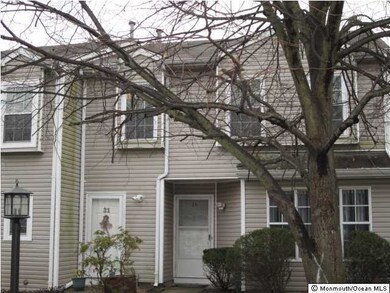 29 S Pointe Cir, Tinton Falls, NJ 07753 - photo 2