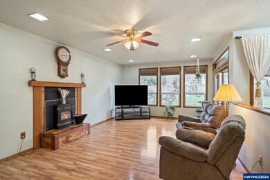 1450 Neahkahnie St SE, Salem, OR 97306 - photo 5