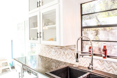 717 Locust Ave, Eufaula, OK 74432 - photo 5