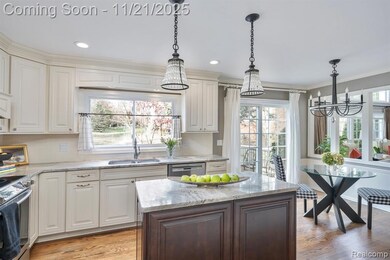 2456 Westwood Dr, Rochester Hills, MI 48306 - photo 5