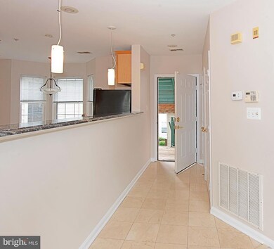 25300 Lake Mist Square unit 204, Chantilly, VA 20152 - photo 4