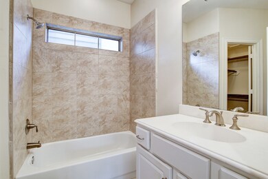 1742 Michigan St unit E, Houston, TX 77006 - photo 4
