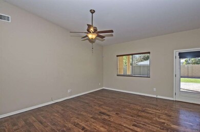 005_Living Room View