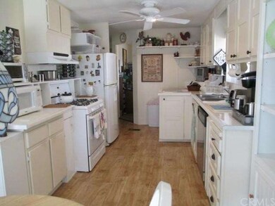 kitchen w/lots of storage