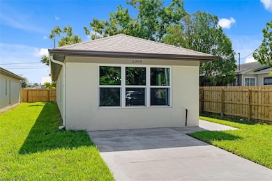 3908 Walnut Ave, Sarasota, FL 34234 - photo 6