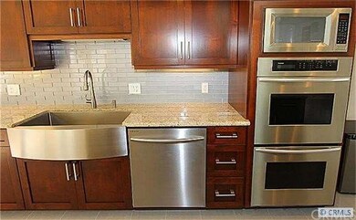 Upgraded Stainless Steel Appliances