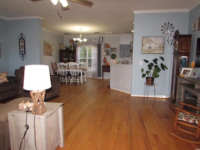 1930 Highway 9 Bypass W unit 1930 Highway 9 Bypas, Loris, SC 29569 - photo 5