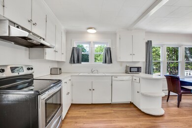 oceanview_amcpheeters_850poolstbiddeford